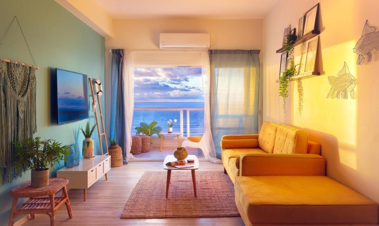 4 Bedroom Apartment On The Beach Tel Aviv Exterior foto